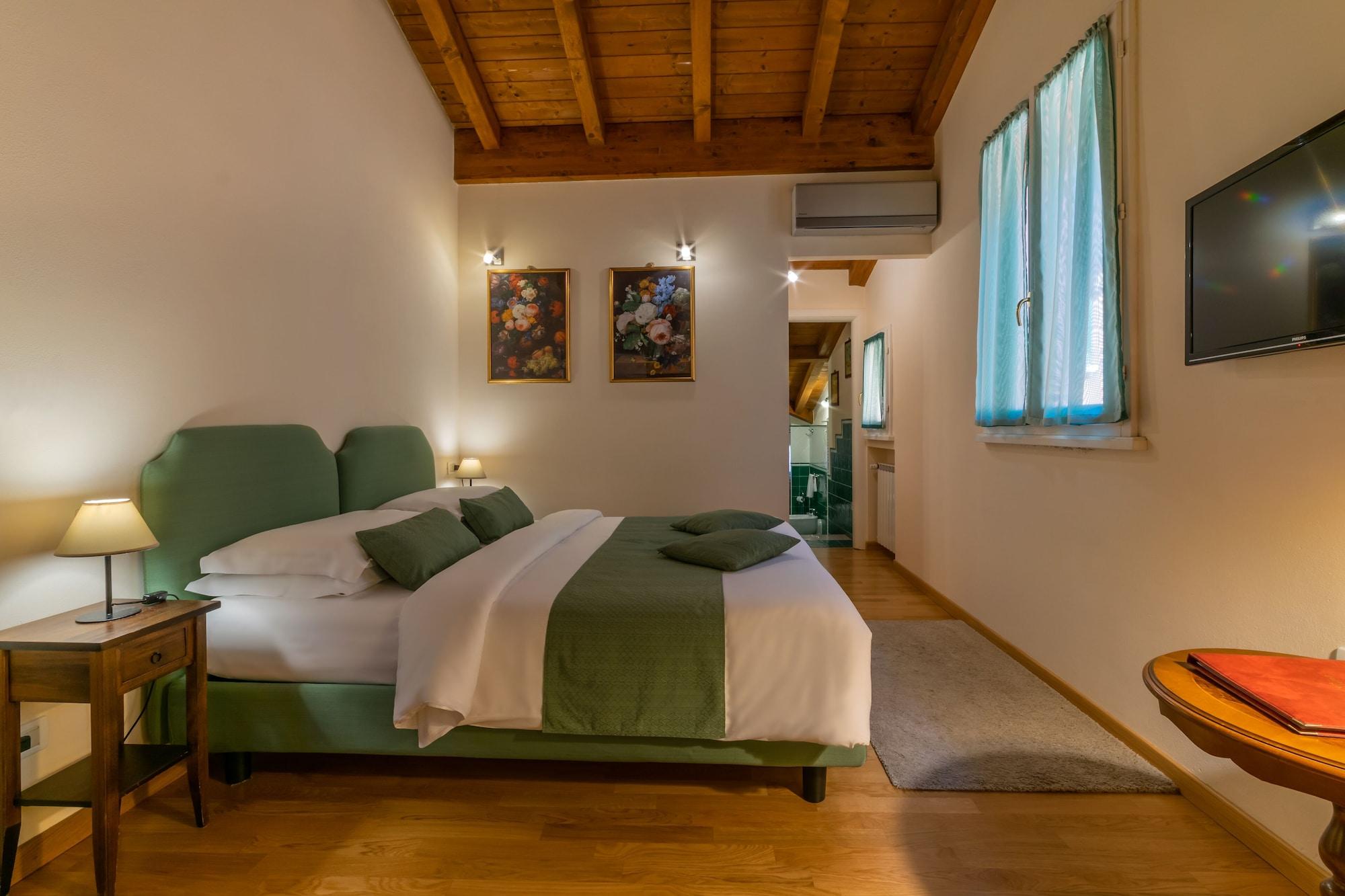 Casa Miramonte Hotel โบโลญญา ภายนอก รูปภาพ