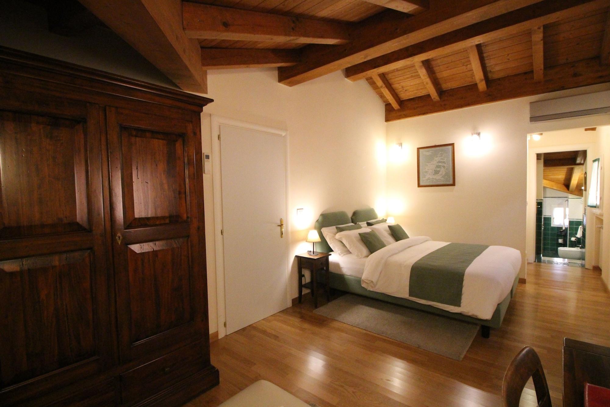 Casa Miramonte Hotel โบโลญญา ภายนอก รูปภาพ
