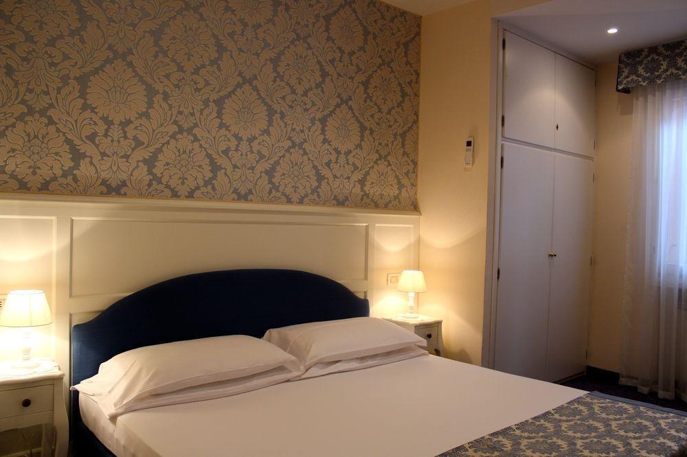 Casa Miramonte Hotel โบโลญญา ภายนอก รูปภาพ